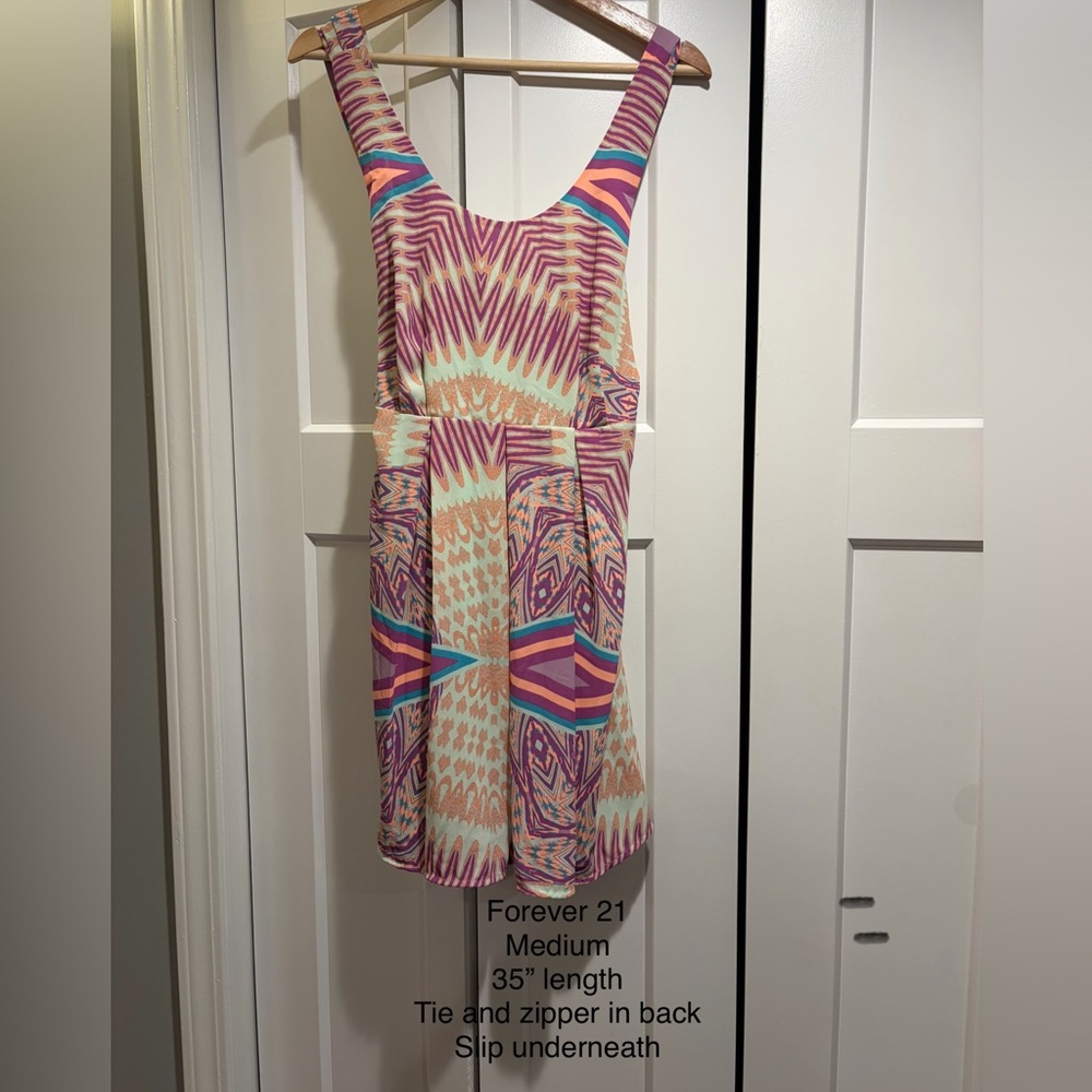Medium Women’s Forever 21 mini dress